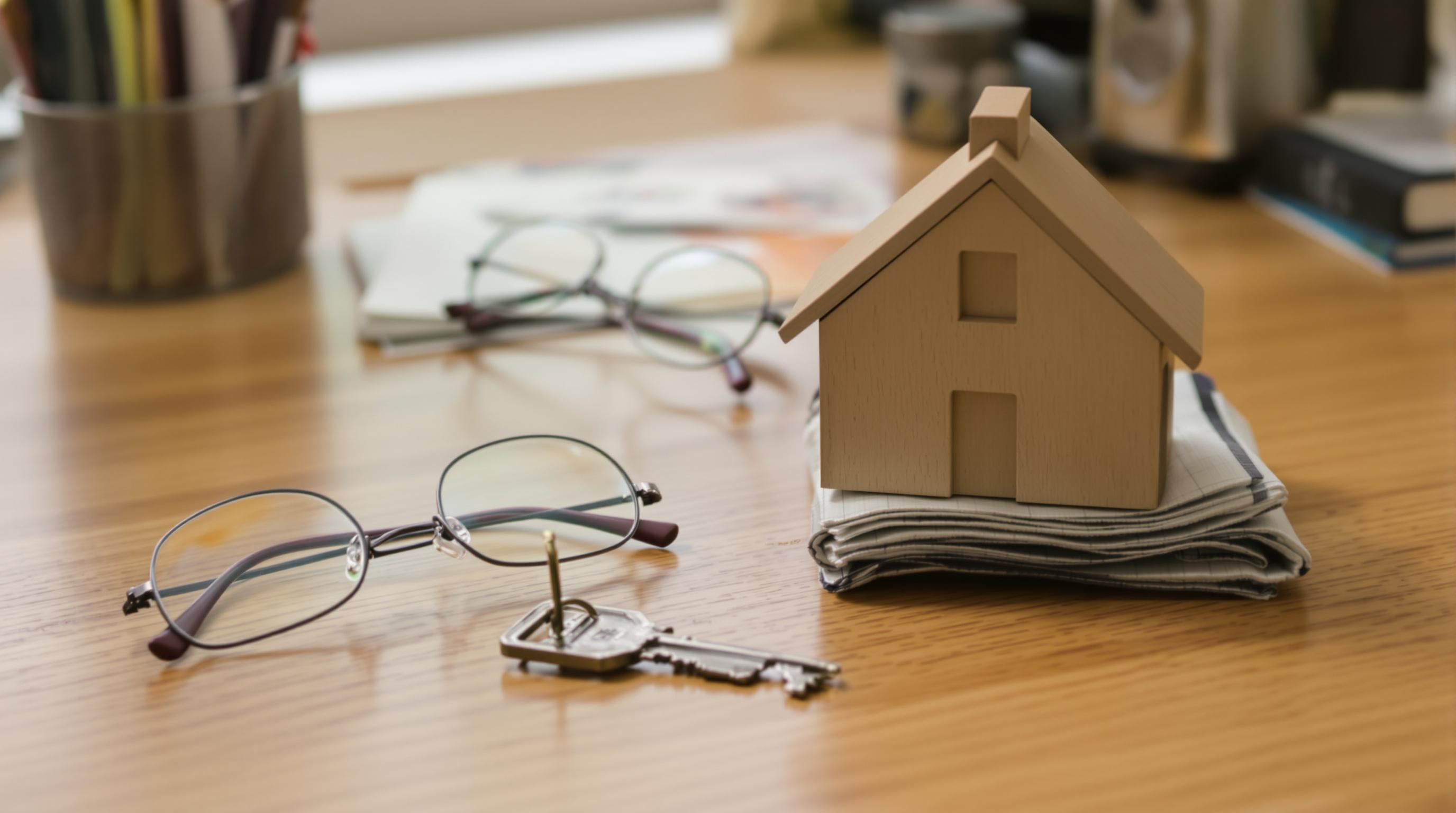 実家じまいの費用と進め方|遠方に住む子世代の手順